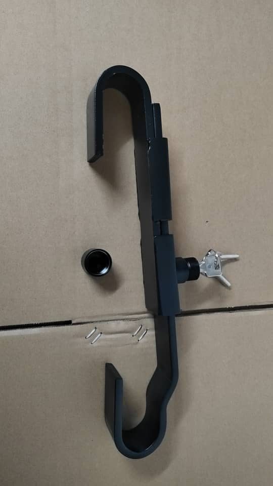 Cadenas container inox vu dans le sens de pose sur les barres du conteneur